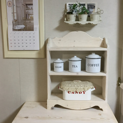 ハンドメイド　カップボード３段タイプ　（チーク色） ハンドメイド カップボード3段タイプ （ダークチーク色）