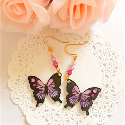 アゲハ蝶シリーズ～幻想的なアゲハ蝶(紫系グラデーション)ピアス  