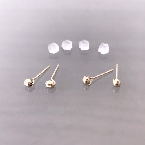 14KGF】小さな丸玉or六角形玉のTiny triangleピアス ピアス 14KGF】小さな丸玉or六角形玉のTiny triangleピアス ピアス