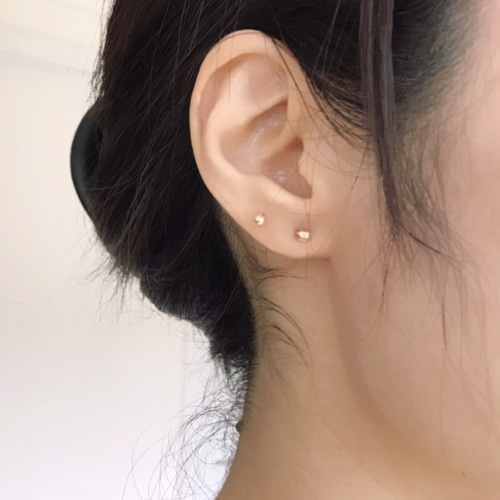 14KGF】小さな丸玉or六角形玉のTiny triangleピアス ピアス 14KGF】小さな丸玉or六角形玉のTiny triangleピアス ピアス