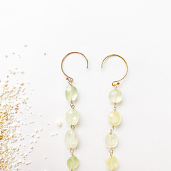 Peridot gradation earrings 3枚目の画像