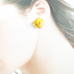 flower手編みpierce/earring yellow mix *about medium ミモザ  黄 4枚目の画像