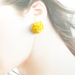 【popular】flower手編みpierce/earring yellow mix ＊large 5枚目の画像