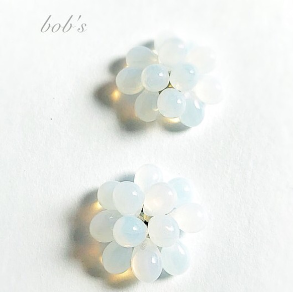 glass beads pierce/earring*White opal 1枚目の画像