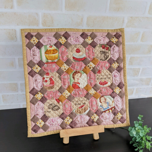 パッチワークのタペストリー☆Home made ミニチュアキルト
