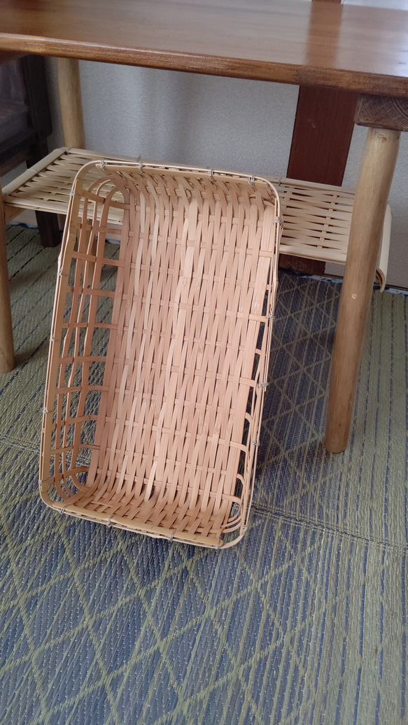 コーナーテーブル（竹カゴ収納付き） 4枚目の画像