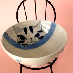猫絵のご飯茶碗(青いシマ猫⭐️前向きタイプ) 3枚目の画像