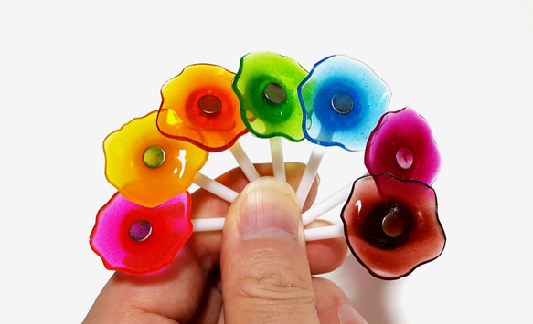 【2本セット】溶けちゃった!? ''ちっちゃい'' 棒付きキャンディーマグネット 3枚目の画像