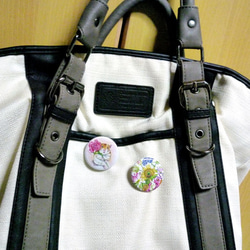 缶バッジ２個セット(ありがとう／誕生) 3枚目の画像