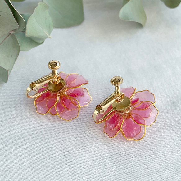 色が変わる牡丹桜のイヤリング/ピアス ٭❀*ぷっくり透明感が大人綺麗・シンプルで華やか しなやかな花弁 大ぶり 春コーデ 8枚目の画像