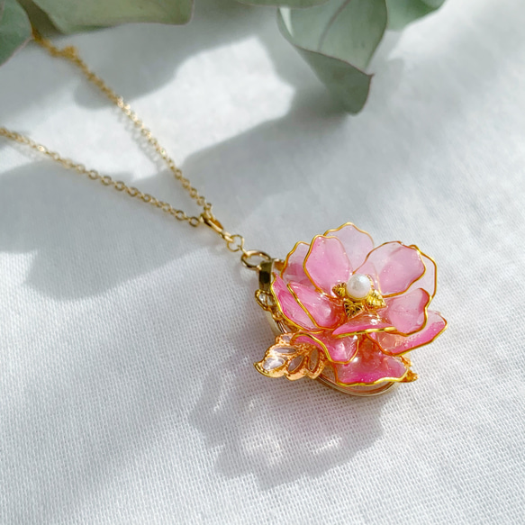 色が変わる牡丹桜の春コフレ٭❀* イヤリング/ピアス ネックレス 透明感が大人綺麗で華やか しなやかな花弁 大ぶり 7枚目の画像