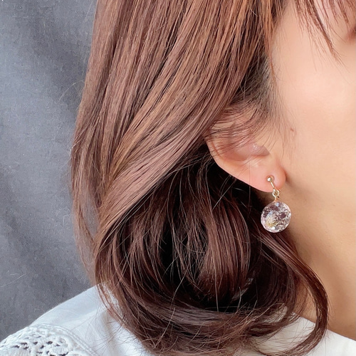 色が変わるオーロラシェルイヤリング/ピアス ٭❀*光の角度でオーロラ 