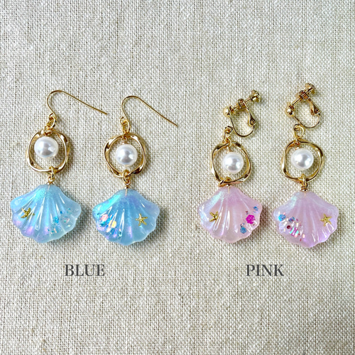 色が変わるオーロラシェルピアス/イヤリング ٭❀*光の角度でオーロラ