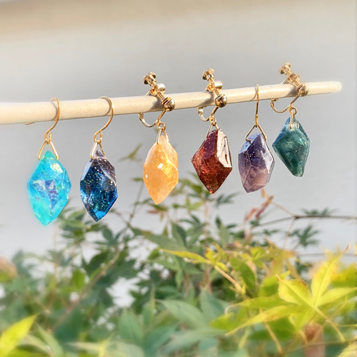 特集掲載】香る鉱石イヤリング/ピアス٭❀* アロマや香水を入れて香りを