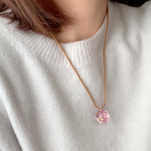 桜舞うネックレス/色が変わる不思議な球体 ٭❀* 宇宙や魔法の 桜舞うネックレス/色が変わる不思議な球体 ٭❀* 宇宙や魔法の