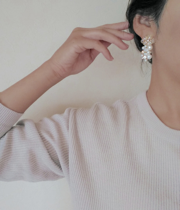 【Creema限定クリスマス2021】Flower long pearl earring 2枚目の画像