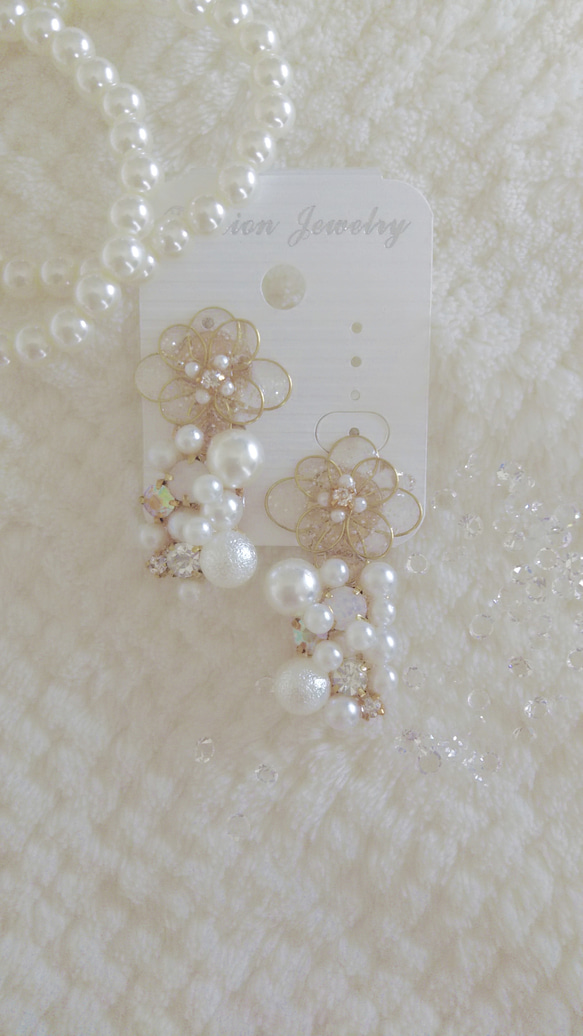 【Creema限定クリスマス2021】Flower long pearl earring 4枚目の画像