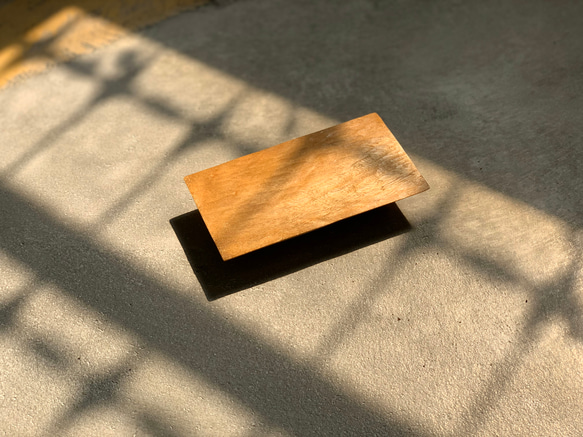 【カスタマイズ】手彫り木製ミドルプレートスクエア（ナチュラルウッドカラー） 4枚目の画像