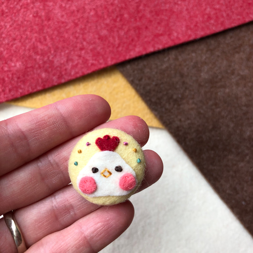 フェルトくるみボタン ニワトリさんほっぺぷっくり ボタン せんたく