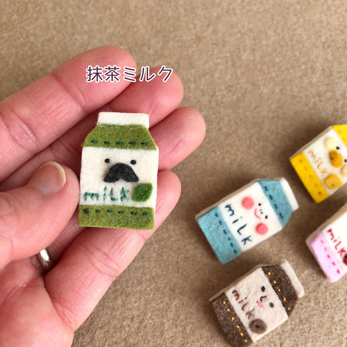 自分ツッコミくま フェルトブローチ8点セット ⭐︎自分ツッコミくま⭐︎スマホリング＆フェルトブローチ 2点