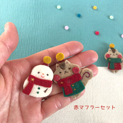 クリスマスリス&雪だるまブローチ 2枚目の画像