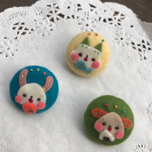 再販＊フェルトくるみボタン ゆるゆる3匹組。 ボタン せんたくびより  