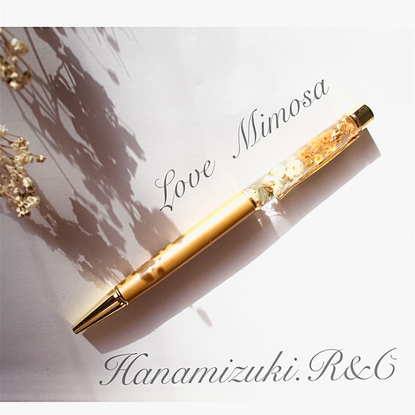 ✿love mimosa 〜ミモザとかすみ草のハーバリウムペン✒️名入れハーバリウムボールペン 3枚目の画像