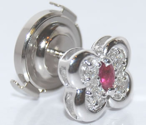 K18WG ルビー&ダイヤモンド 蝶デザインオリジナル ラペルピン/ピンバッジ 1枚目の画像