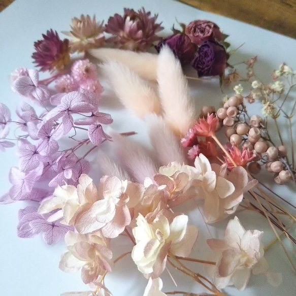 花材　バラ　アンティークピンクアソート　盛りだくさん　プリザーブドフラワー　ドライフラワー 1枚目の画像