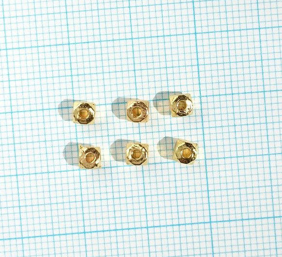 【3.5mm×35粒】 メタルビーズ ゴールド 4枚目の画像