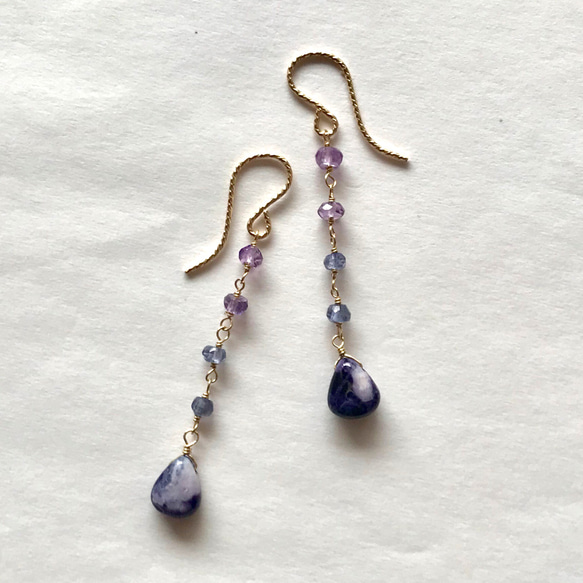 ティファニーストーンとアイオライト、ピンクアメジストのステーション  