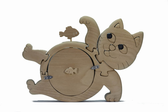 ぽっちゃりネコの木製置き時計 4枚目の画像