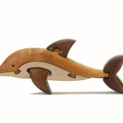 イルカの木製パズル 1枚目の画像