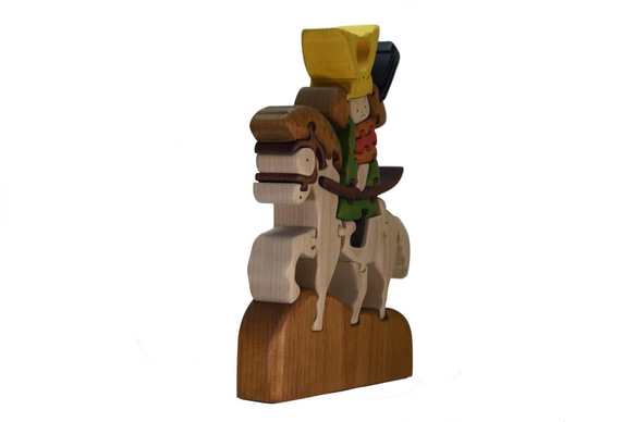 馬に乗った若武者の木製パズル 3枚目の画像