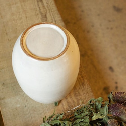 陶器の花瓶（白/a） 2枚目の画像