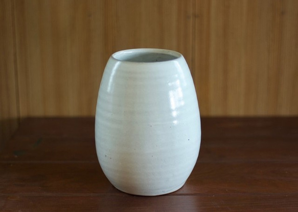 陶器の花瓶（白/a） 4枚目の画像