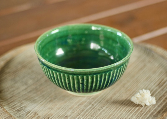 お茶碗（緑/鎬） 1枚目の画像