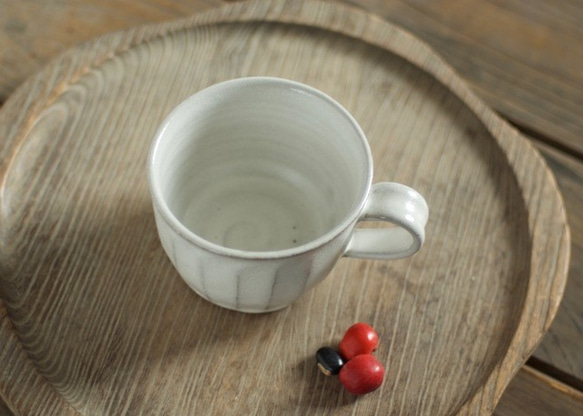 白釉コーヒーカップ（面） 2枚目の画像