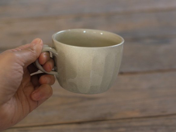 白橡釉　コーヒーカップ(面) 2枚目の画像