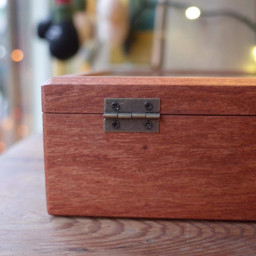 アウトオブプリントグリーンガラスローズウッドガラススタイルは