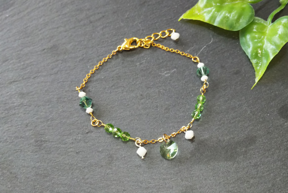 Swarovski 緑 スワロフスキー Vio Cielo ブレスレット