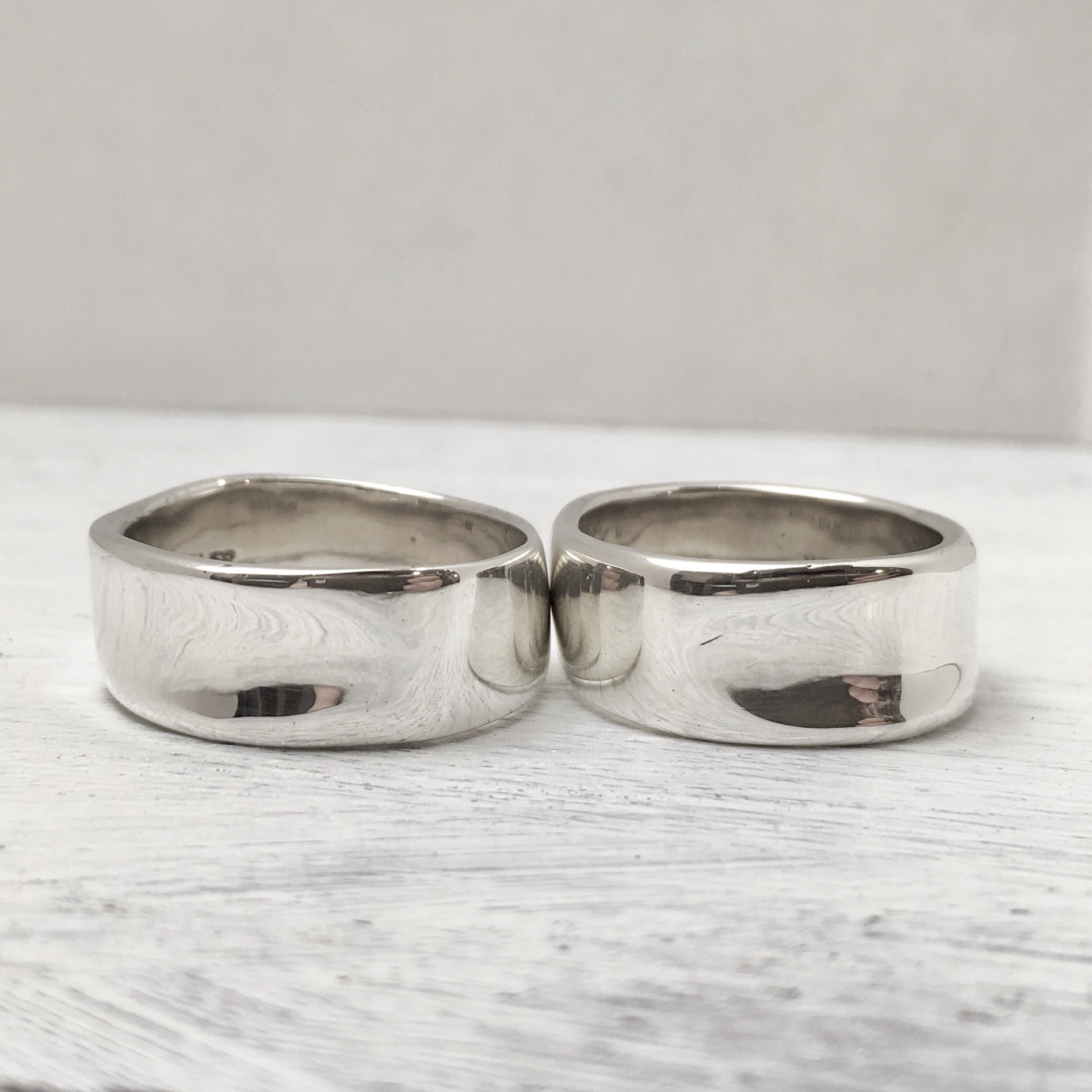 幅広平打ちに一部凹みがあるペアリング / silver925 / src2211 / ケンジハウス