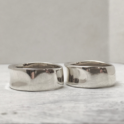 幅広平打ちに一部凹みがあるペアリング / silver925 / src2211