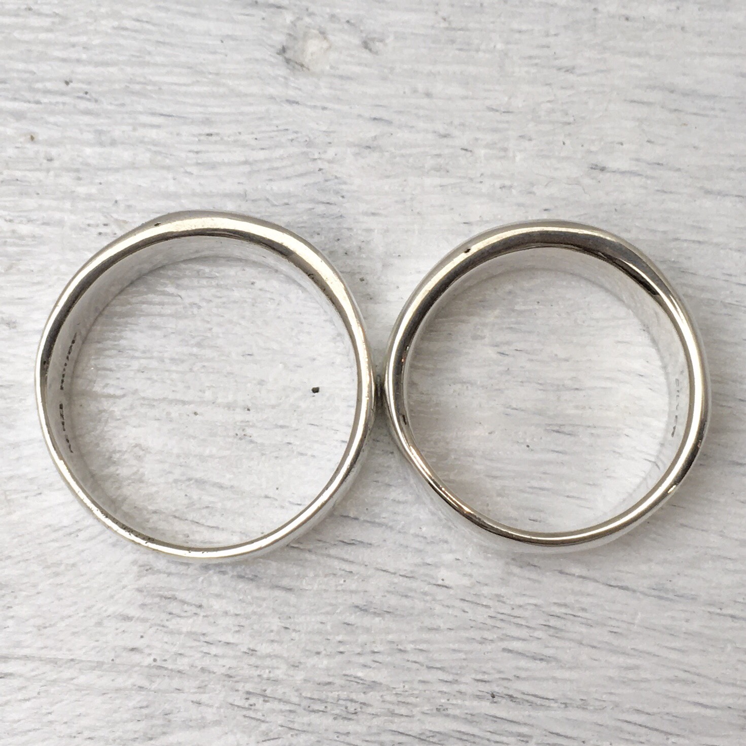 幅広平打ちに一部凹みがあるペアリング / silver925 / src2211 / ケンジハウス