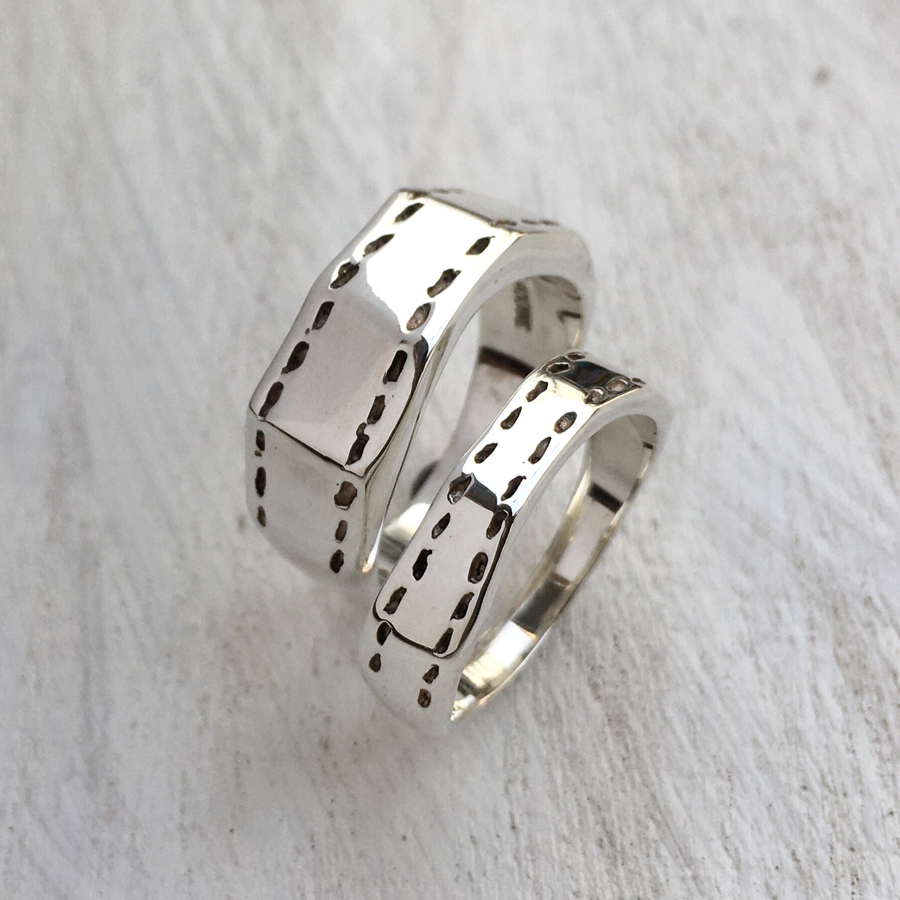 縫い目模様ボコボコペアリング / silver925 / N103、104 / ケンジハウス