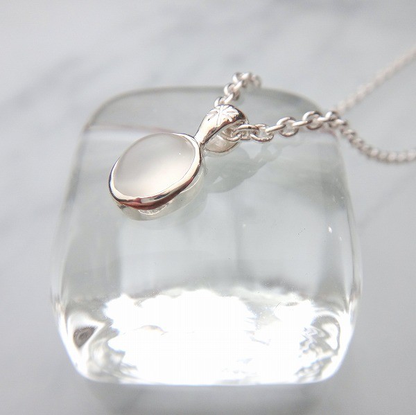 【 6月誕生石：ムーンストーン 】ペンダント　P570