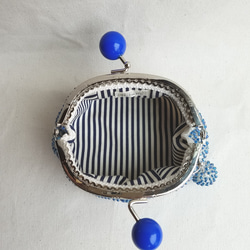 ビーズ編みがまぐち(M)／青×白 6枚目の画像