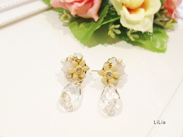 再♥LiLia♥ﾌﾜﾗｰブーケピアス 1枚目の画像