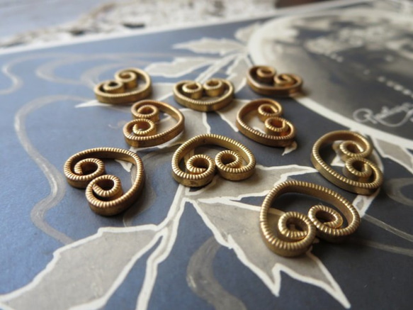 *♥*Vintage Brass Filigree Heart Connector 9pcs*♥* 3枚目の画像