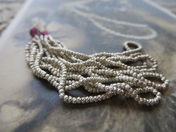 *♥*French Antique Metal Seed Beads Twisted Silver*♥* 1枚目の画像